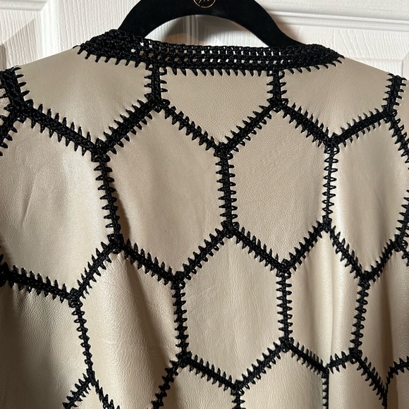 Talk of the Walk leather jacket. Sz M - Picture 6 of 8